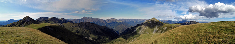 Tra Sodadura e Aralalta-Baciamorti la Valle d'Ancogno che sale da Valtorta